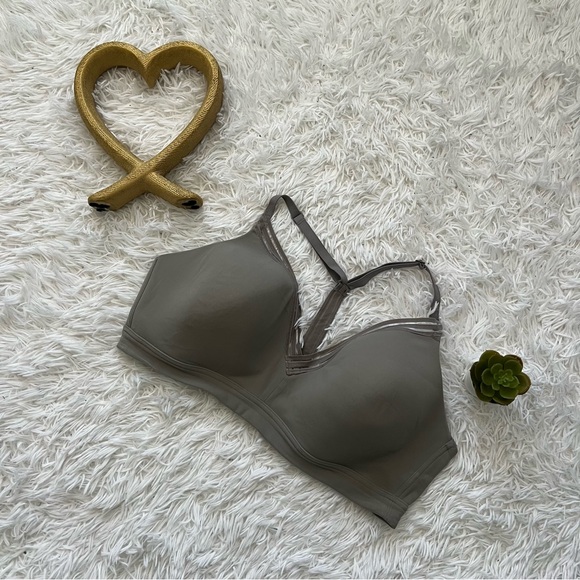 Athleta Other - Athleta Gray Seamless Bra for Everyday Comfort